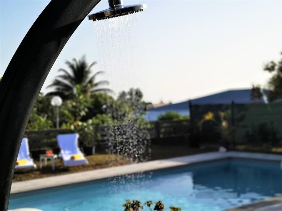 Villa Oneway, Piscine Privee, Classee 3 Etoiles Sainte-Rose Exterior foto